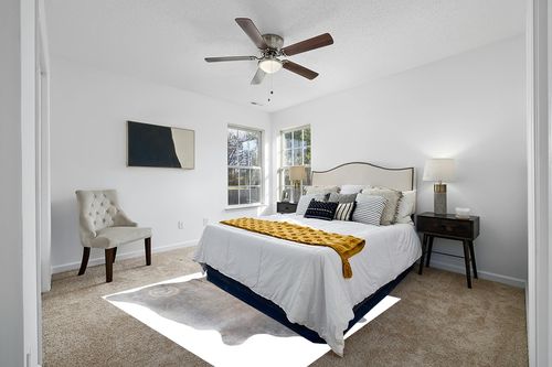 Sunshine Cowhides Genuine Grey Beige Cowhide Rug - Luxurious Cow Rug for Bedroom, Living Room, and Home Decor Enthusiasts - Masterpiece of Style and Functionality - Large - 6x6-7ft (180x220cm) in White and Yellow Modern Bedroom