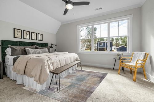 SUPERIOR Washable Indoor Large Area Rug, Modern Abstract Home Floor Decor for Living Room Spaces, Kitchen/Dining, Bedrooms, Office, Dorm, Patchwork Aesthetic, Aria Collection, 6' x 9', Taupe in Grey Traditional Bedroom with King Bed