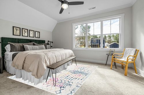 SAFAVIEH Tulum Collection Area Rug - 8' x 10', Ivory & Blue, Moroccan Boho Distressed Design, Non-Shedding & Easy Care, Ideal for High Traffic Areas in Living Room, Bedroom (TUL270C) in Grey Traditional Bedroom with King Bed