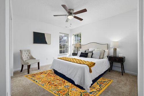 Nourison Allur Traditional Yellow/Multi 6' x 9' Area-Rug, Easy-Cleaning, Non Shedding, Bed Room, Living Room, Dining Room, Kitchen (6x9) in White and Yellow Modern Bedroom