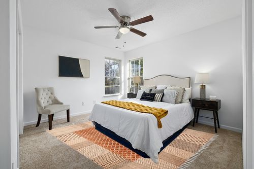 CASAVANI Collection Rectangular - 8x10 Area Rug Orange Cotton Dhurrie Bordered Kilim Rug Indoor Outdoor Use Flatweave Rugs for Bedroom Dining Room Living Room in White and Yellow Modern Bedroom
