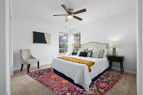 New Marlboro Oriental Bohemian Living Room Bedroom Area Rug - Persian Vintage Medallion Look - Floral Boho Carpet - Bright Colorful - Purple, Red, Orange, Pink - 7'10" x 10' in White and Yellow Modern Bedroom