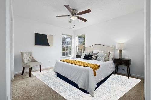 SAFAVIEH Madison Collection Area Rug - 9' x 12', Silver & Ivory, Snowflake Medallion Distressed Design, Non-Shedding & Easy Care, Ideal for High Traffic Areas in Living Room, Bedroom (MAD603G) in White and Yellow Modern Bedroom