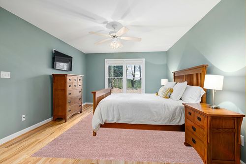 JONATHAN Y SEU100P-9 Haze Solid Low-Pile Indoor Area-Rug, Coastal, Bohemian, Minimalist Easy-Washing,Bedroom,Kitchen,Living Room,Non Shedding, Pink, 9 X 12 in Teal and Orange Wood Bedroom