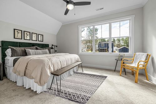 Black Moroccan Stain Resistant, Pet friendly Living Room Area Rug in Grey Traditional Bedroom with King Bed