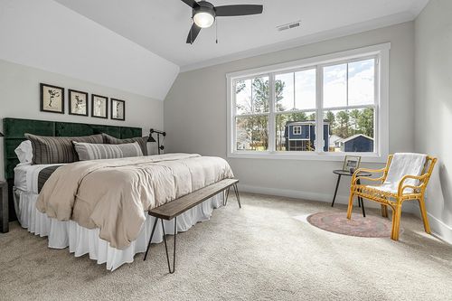 Nourison Passion Grey 4' x Round Area -Rug, Boho, Traditional, Easy -Cleaning, Non Shedding, Bed Room, Living Room, Hallway, (4' Round) in Grey Traditional Bedroom with King Bed