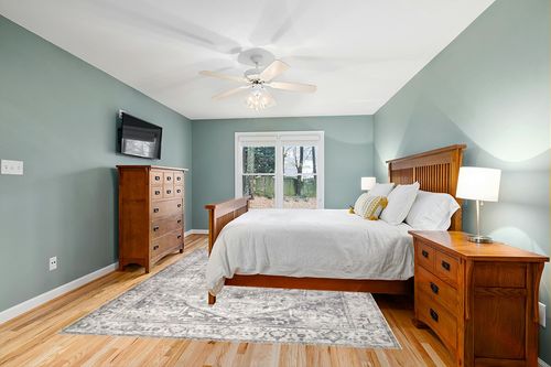 nuLOOM Brielle Machine Washable Vintage Medallion Area Rug, 8x10, Grey in Teal and Orange Wood Bedroom