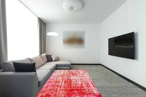 SAFAVIEH Adirondack Collection Area Rug - 5'1" x 7'6", Red & Gold, Modern Abstract Design, Non-Shedding & Easy Care, Ideal for High Traffic Areas in Living Room, Bedroom (ADR207R) in Modern Living Room with Grey Couch
