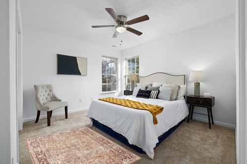 Everwash Callaghan Edith Distressed Vintage Machine Washable Area Rug, Terracotta ... in White and Yellow Modern Bedroom