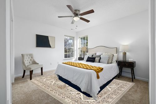 nuLOOM Becca Traditional Tiled Area Rug, 8x10, Grey in White and Yellow Modern Bedroom
