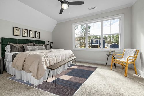 Modern Boxes Design Non-Slip (Non-Skid) Area Rug 8 x 10 (7' 10" x 10') Blue in Grey Traditional Bedroom with King Bed