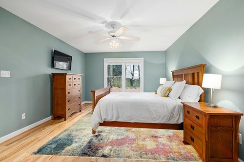 Unique Loom Chromatic Collection Modern Colorful & Vibrant Abstract Area Rug For Any Home Décor (9' 0 x 12' 0 Rectangular, Beige/ Pink) in Teal and Orange Wood Bedroom