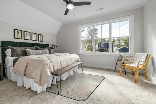 OKCELL 5 x 7 Brown White Small White Dots Area Rug Soft Rugs Carpet, Tie-Dyed Soft Fluffy Rugs for Bedroom, Non-Slip Non-Shedding Print Floor Carpet in Grey Traditional Bedroom with King Bed