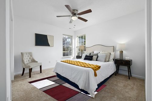 Rugshop Contemporary Modern Boxes Area Rug 5' 3" X 7' 3" Red in White and Yellow Modern Bedroom