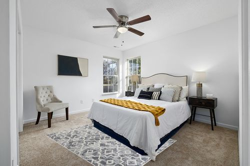 Wonnitar Moroccan Machine Washable Large Area Rug in White and Yellow Modern Bedroom