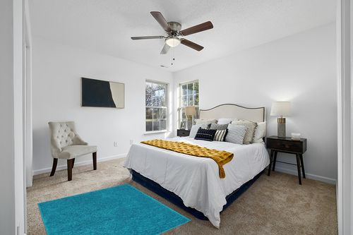 Well Woven Elle Basics | Emerson Shag Teal Blue | Textured Area Rug (3'11" x 5'3") in White and Yellow Modern Bedroom