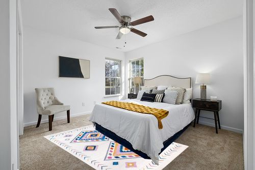 nuLOOM Marj Southwestern Kids Machine Washable Area Rug, 5x8, White Multi in White and Yellow Modern Bedroom