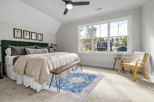 Syalife Washable Rug Vintage Area Rugs, 5'x 7' Living Room Rug with Non Slip Backing, Ultra-Thin Medallion Distressed Non-Shedding Blue Rug, Vintage Floor Mat Indoor Rug in Grey Traditional Bedroom with King Bed