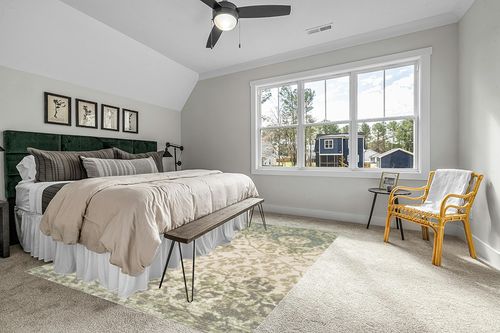 SUPERIOR Indoor Large Area Rug with Jute Backing, Vintage Floral Decor for Bedroom, Living Room, Kitchen, Dining, Office, Dorm, Entryway, Hardwood Floors, Pendleton Collection, 8' x 10', Multi- Color in Grey Traditional Bedroom with King Bed