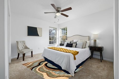 Well Woven Barclay Collection Nirvana Waves Multi Blue 5x7 Area Rug - for Living Room, Bedroom, and Dining Room in White and Yellow Modern Bedroom