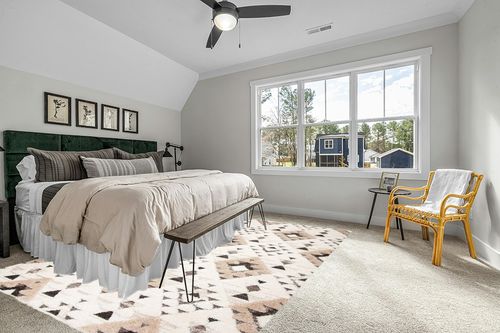SAFAVIEH Moroccan Tassel Shag Collection Area Rug - 9' x 12', Ivory & Brown, Boho Design, Non-Shedding & Easy Care, 2-inch Thick Ideal for High Traffic Areas in Living Room, Bedroom (MTS688A) in Grey Traditional Bedroom with King Bed