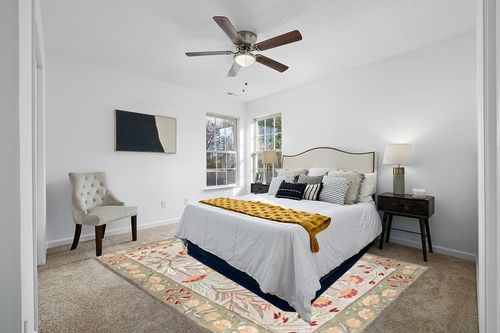 Hand Tufted Traditional Wool Area Rugs by Allen Home | 100% Wool | Living Room, Dining Room, Bedroom, Entryway Area Rugs | 8’ x 10’ | Anny Multi in White and Yellow Modern Bedroom