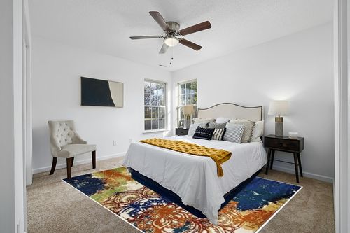 LUXE WEAVERS Modern Multicolor 1636 Mandala 8x10 Area Rug, Contemporary Bohemian Bedroom Carpet in White and Yellow Modern Bedroom