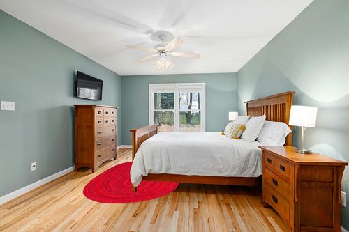 Safavieh Braided Collection Area Rug - 5' x 8' Oval, Red, Handmade Country Farmhouse Reversible Cotton, Ideal for High Traffic Areas in Living Room, Bedroom (BRD452Q) in Teal and Orange Wood Bedroom