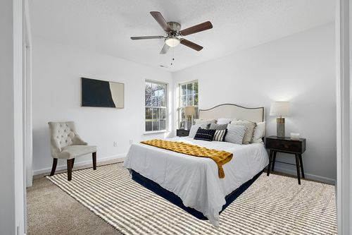 Loloi Angela Rose x Colton Ivory/Black 10'-0" x 14'-0" Area Rug in White and Yellow Modern Bedroom