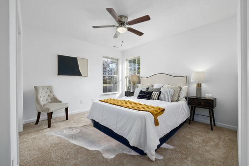 Genuine Grey Beige Cowhide Rug XL 6 x 7-8 ft. 180 x 240 cm in White and Yellow Modern Bedroom