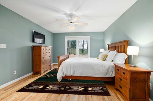 Champion Rugs Southwest Native American Navajo Aztec Tribal Indian Hunter Green Carpet Area Rug (8 Feet X 10 Feet) in Teal and Orange Wood Bedroom