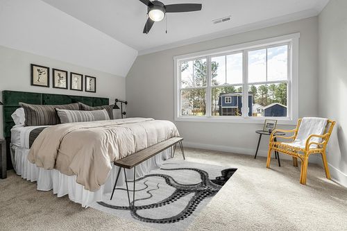 nuLOOM Adrienne Octopus Area Rug, 5x8, Grey in Grey Traditional Bedroom with King Bed