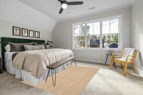 NuLOOM Elijah Farmhouse Seagrass Area Rug, 6' x 9', Beige in Grey Traditional Bedroom with King Bed