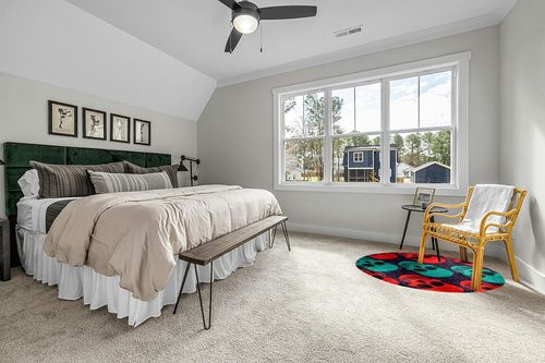 Dragon Sword Faux Fur Area Rug, Round Fluffy Rugs for Bedroom and Nursery Room, Boho Punk Red and Green Skull Head in Grey Traditional Bedroom with King Bed