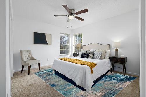 SAFAVIEH Madison Collection Area Rug - 9' x 12', Blue & Grey, Modern Boho Abstract Design, Non-Shedding & Easy Care, Ideal for High Traffic Areas in Living Room, Bedroom (MAD440M) in White and Yellow Modern Bedroom