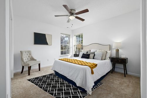 Nourison Modern Lines Modern Geometric Black 5' x 7' Area-Rug, Easy-Cleaning, Non Shedding, Bed Room, Living Room, Dining Room, Kitchen (5x7) in White and Yellow Modern Bedroom