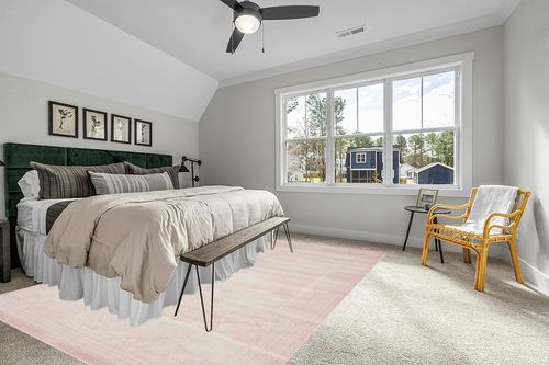 Rugs.com Dover Collection Rug – 9' x 12' Pink Low-Pile Rug Perfect for Living Rooms, Large Dining Rooms, Open Floorplans in Grey Traditional Bedroom with King Bed