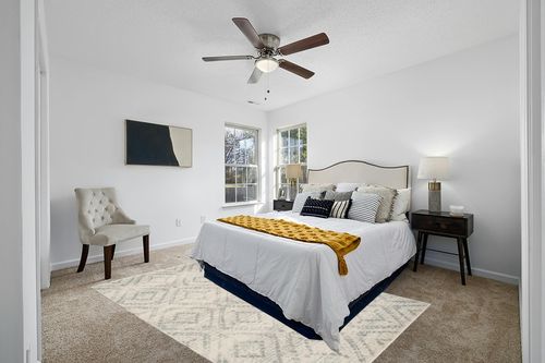 SAFAVIEH Adirondack Collection Area Rug - 6' x 9', Ivory & Light Blue, Modern Diamond Distressed Design, Non-Shedding & Easy Care, Ideal for High Traffic Areas in Living Room, Bedroom (ADR131T) in White and Yellow Modern Bedroom