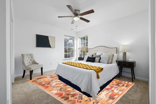 SAFAVIEH Canyon Collection Area Rug - 8' x 10', Brown & Multi, Handmade Boho Southwestern Tribal Wool, Ideal for High Traffic Areas in Living Room, Bedroom (CNY115B) in White and Yellow Modern Bedroom