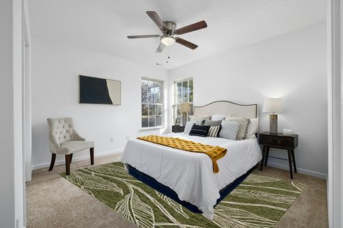 Unique Loom Outdoor Botanical Collection Area Rug - Leaf (7' 10" x 11' 4" Rectangle, Green/ Ivory) in White and Yellow Modern Bedroom