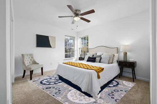 CAMILSON Indoor Rug, Blue 8x10 Bohemian Medallion Floral Area Rugs, Easy-Cleaning Non-Shedding Living Room, Garden and Kitchen Washable Carpet (8 x 10) in White and Yellow Modern Bedroom