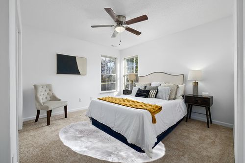 Super Soft Grey Round Faux Fur Area Rugs, Fuzzy Fluffy Sheepskin Carpet, Shaggy Furry Floor Mat for Nursery Rugs Living Room Bedroom Bedside, 3 x 3 Feet in White and Yellow Modern Bedroom