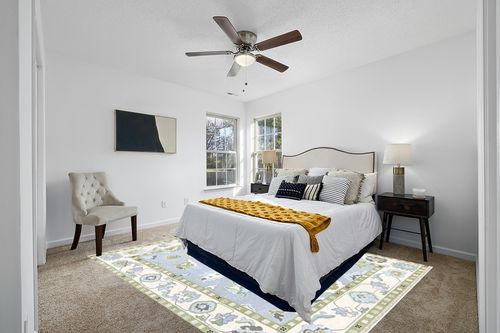 Generic The Loom & Company Everett - 100% Hand-Knotted Wool Area Rug 8X10 in White and Yellow Modern Bedroom