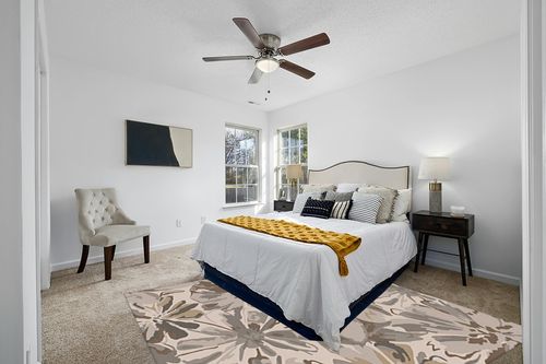 Surya ATH-5135 Hand Tufted Floral and Paisley Area Rug, 8-Feet Square in White and Yellow Modern Bedroom