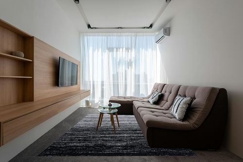 ‎Ivory / Silver ‎Retro ‎Non shedding, Stain Resistant, Pet friendly ‎Living Room ‎Area Rug in Grey Living Room with Brown Couch
