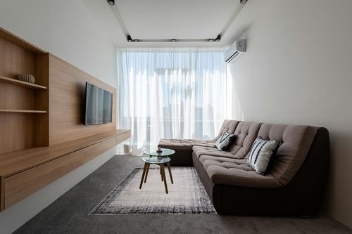 SAFAVIEH Skyler Collection Area Rug - 5'1" x 7'6", Ivory Grey & Black, Modern Design, Ideal for High Traffic Areas in Living Room, Bedroom, Dining (SKY113A-5) in Grey Living Room with Brown Couch
