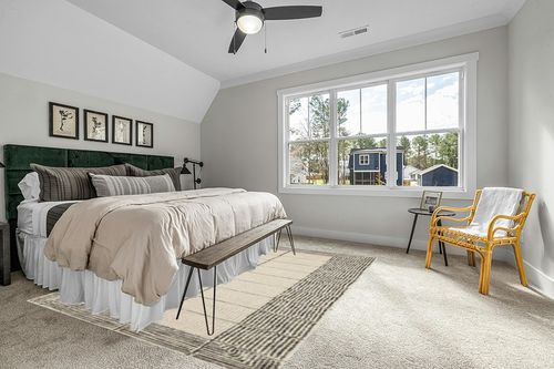 Chris Loves Julia x Loloi 7'9" 9'9" Cream/Black Large Francis FRA-02 Area Rug in Grey Traditional Bedroom with King Bed