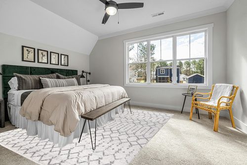 JONATHAN Y MOH101B-9 Moroccan Hype Boho Vintage Diamond Indoor Area-Rug Bohemian Easy-Cleaning Bedroom Kitchen Living Room Non Shedding, 9 X 12, Cream/Gray in Grey Traditional Bedroom with King Bed