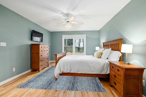 Wallard Antelope Cheetah Blue,Natural,Gray,Mink Animal Contemporary HandTuffted 100% Woolen Area Rugs and Carpets (Blue, 5 x 3 FT) in Teal and Orange Wood Bedroom