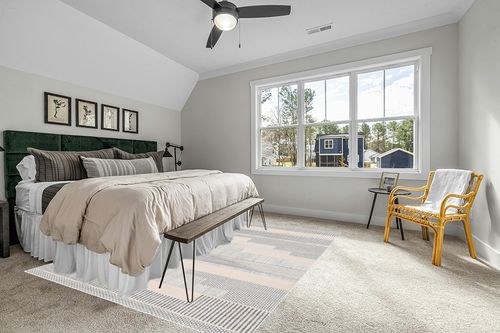 Well Woven Brer Light Blue Abstract Geometric Tribal (7'10" x 9'10") Area Rug in Grey Traditional Bedroom with King Bed